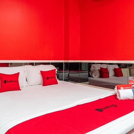 Reddoorz Plus Near Chadstone Mall Bekasi Dış mekan fotoğraf