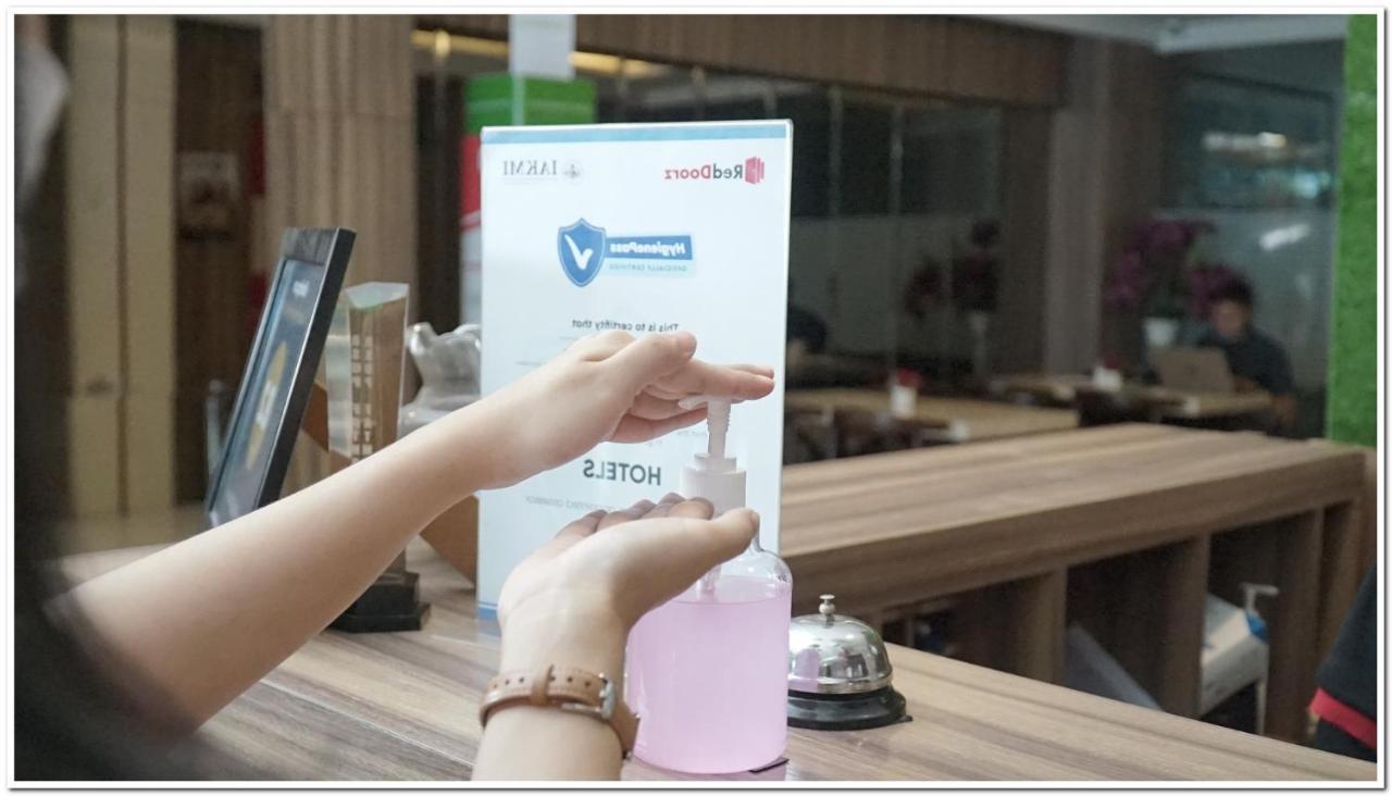 Reddoorz Plus Near Chadstone Mall Bekasi Dış mekan fotoğraf