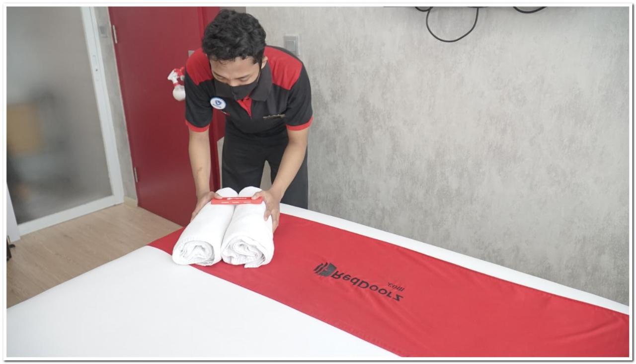Reddoorz Plus Near Chadstone Mall Bekasi Dış mekan fotoğraf