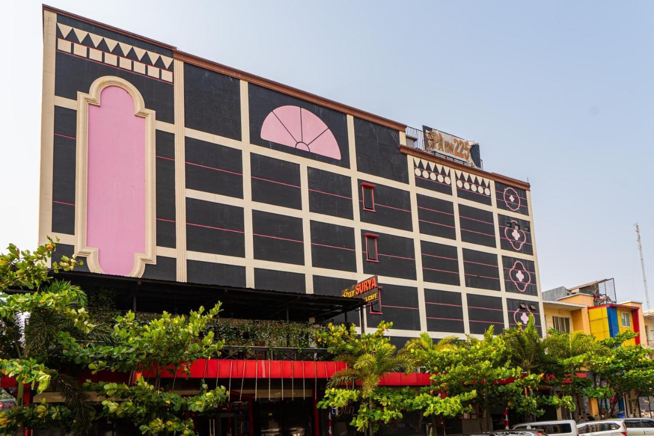 Reddoorz Plus Near Chadstone Mall Bekasi Dış mekan fotoğraf