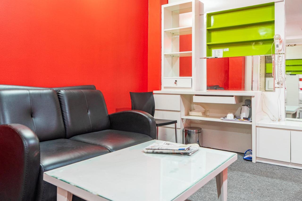 Reddoorz Plus Near Chadstone Mall Bekasi Dış mekan fotoğraf