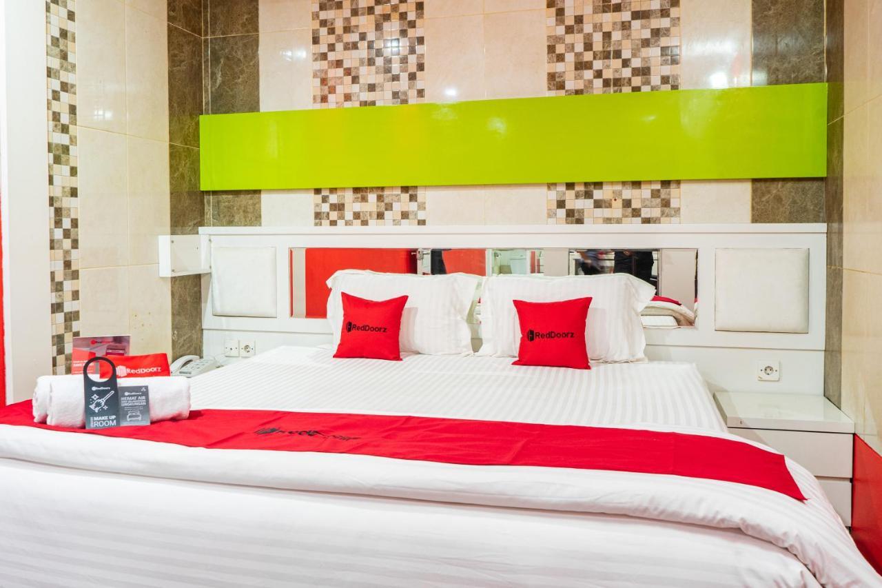 Reddoorz Plus Near Chadstone Mall Bekasi Dış mekan fotoğraf