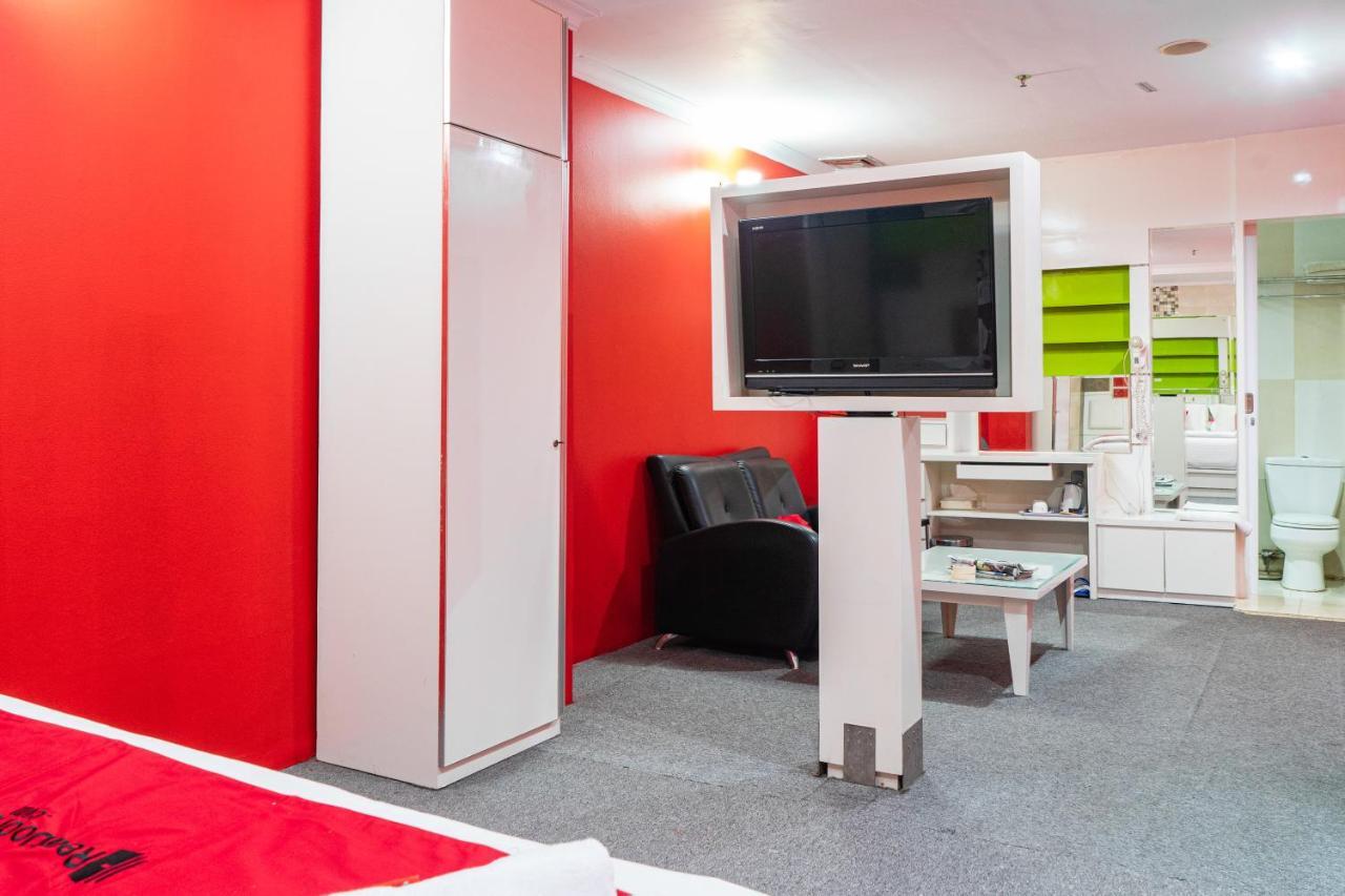 Reddoorz Plus Near Chadstone Mall Bekasi Dış mekan fotoğraf